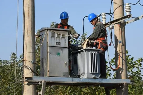 High-efficiency outdoor power transformer utilizing a premium CRGO silicon steel core to minimize energy loss.